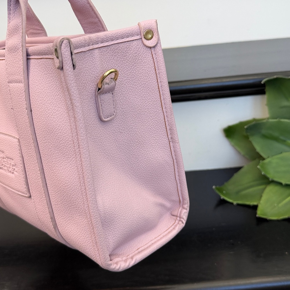 Marc Jacobs Lilac Canvas Tote with White Logo - Picture 4 of 12
